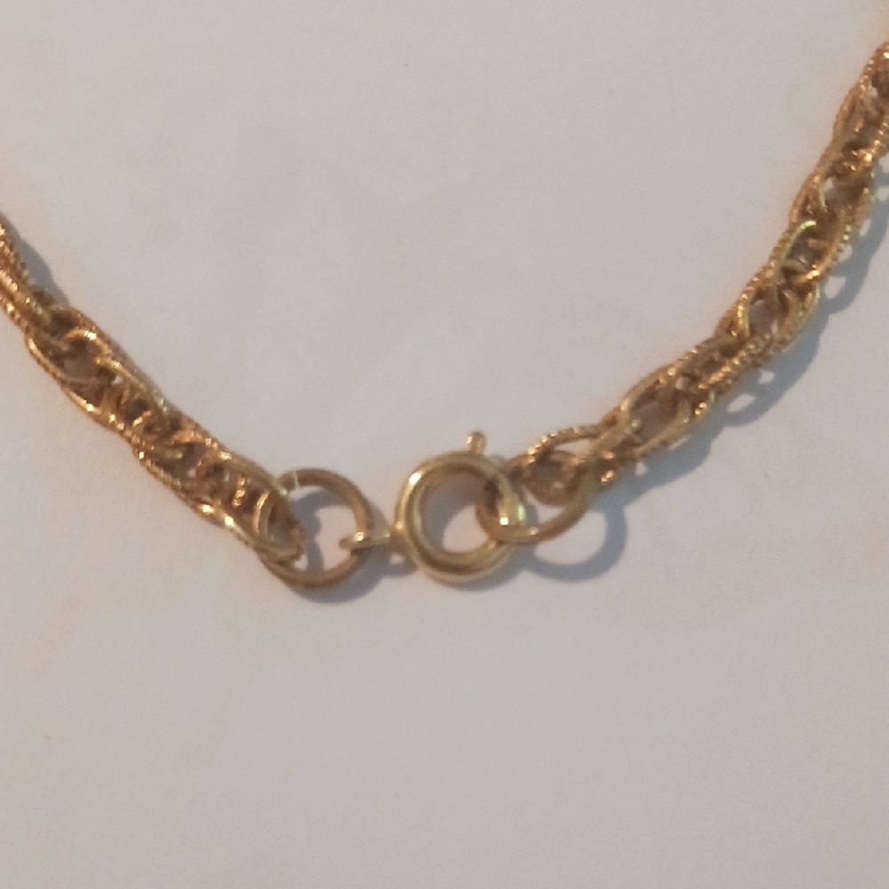 Florenza Gold Filigree Necklace - Picture 5 of 7